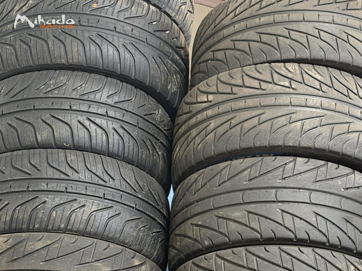 Michelin et Pirelli Pluie WHB nouveau modele Cayman GT4