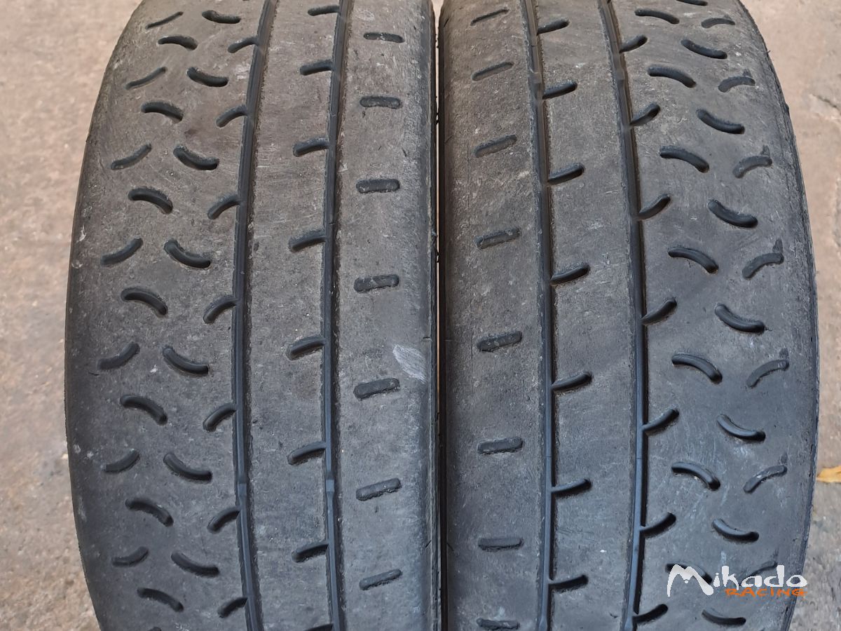 Lot de pneus Yokohama hankook 16 pouces – photo 2 sur 4