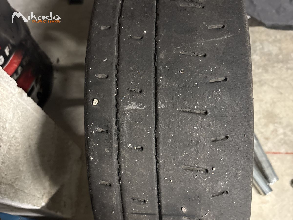 Pneu Pirelli 16 pouces ra5 ra7 ra7+ très bonne état. – photo 2 sur 5