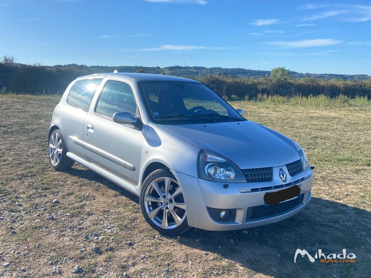 Renault Clio 2 RS Phase 2 – photo 1 sur 5