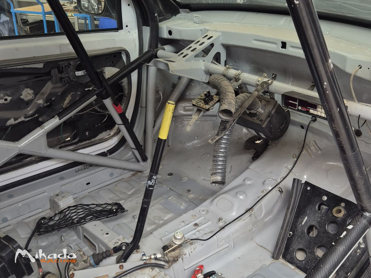 C2R2MAX Karosserie Inkl Tank 2030! – photo 2 sur 5