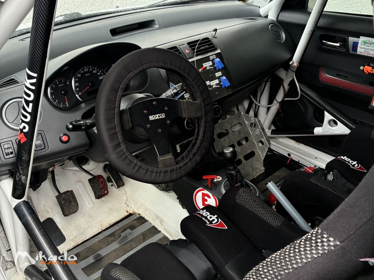 Suzuki swift Group N – photo 2 sur 3