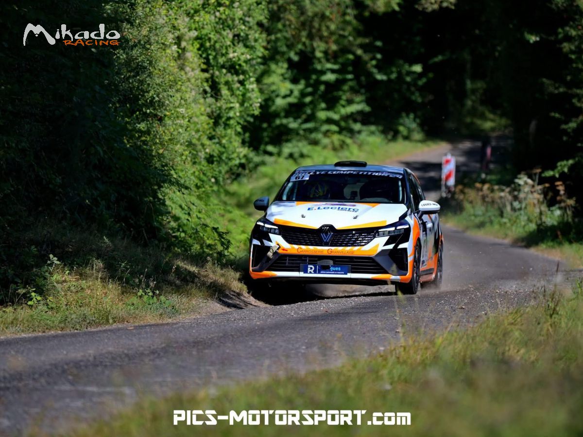 Louez notre Clio Rally5 pour la saison 2027 – photo 2 sur 2