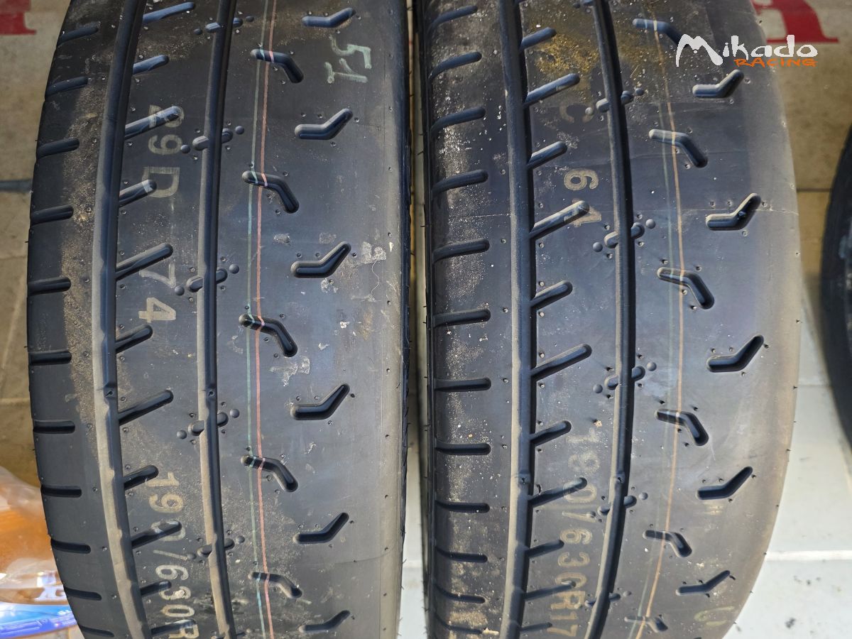 Vds pneus en 17 Kumho – photo 2 sur 3