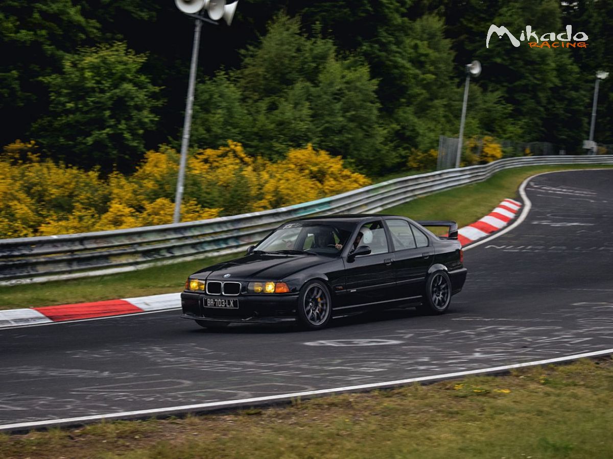 bmw m3 e36 3.0 berline – photo 1 sur 6