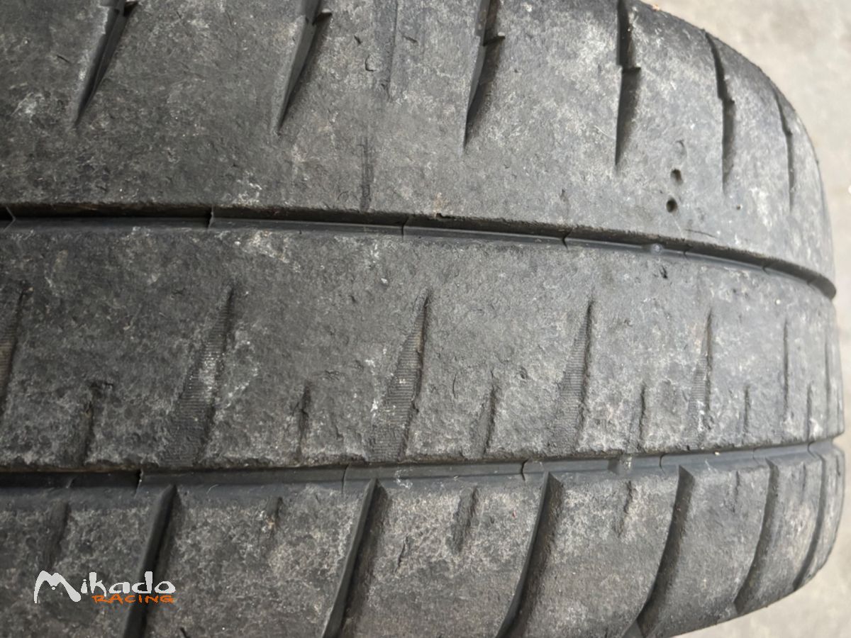 Pneu Michelin en 18p h31 s11 m21 – photo 3 sur 3