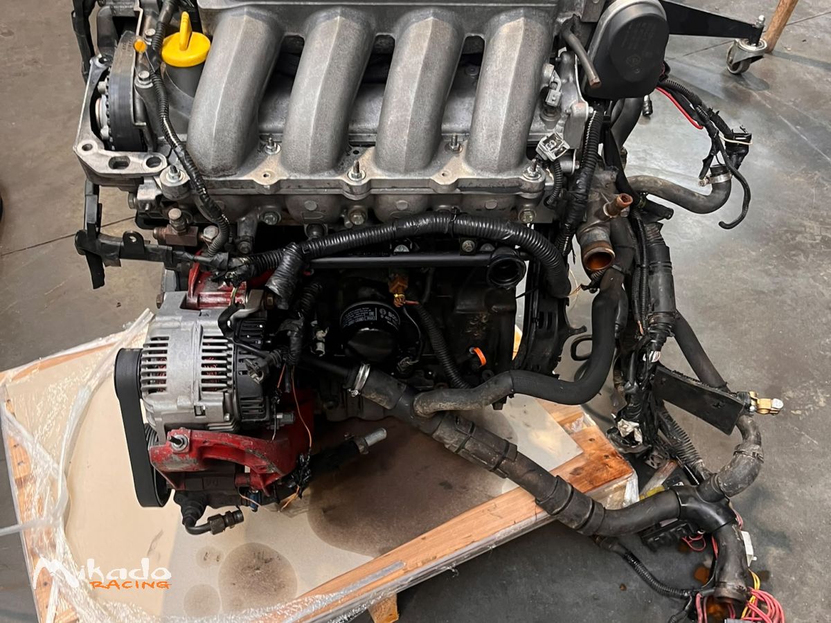 Moteur Clio 2 Cup 736 – photo 1 sur 3