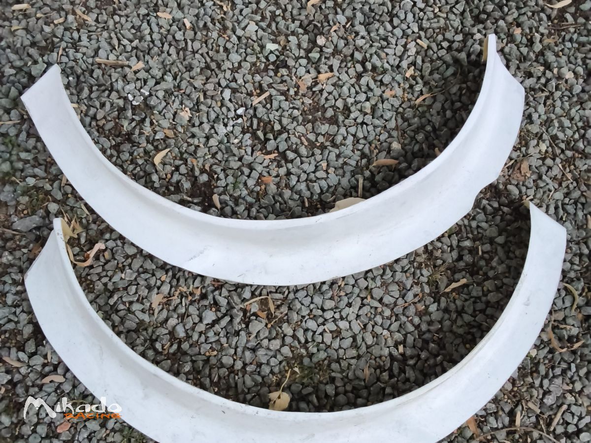 Kit carrosserie 106 ou saxo maxi – photo 3 sur 4