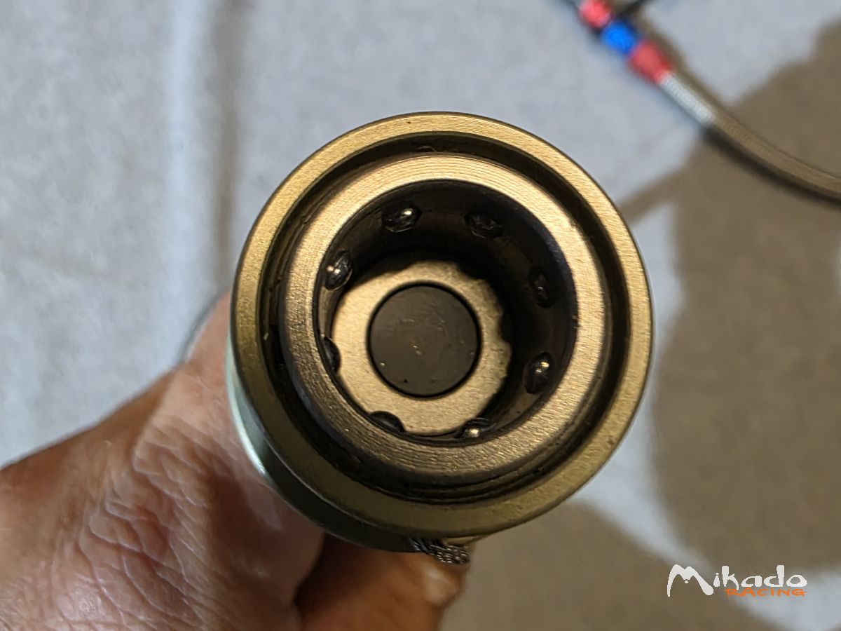 Connecteur circuit essence – photo 3 sur 6