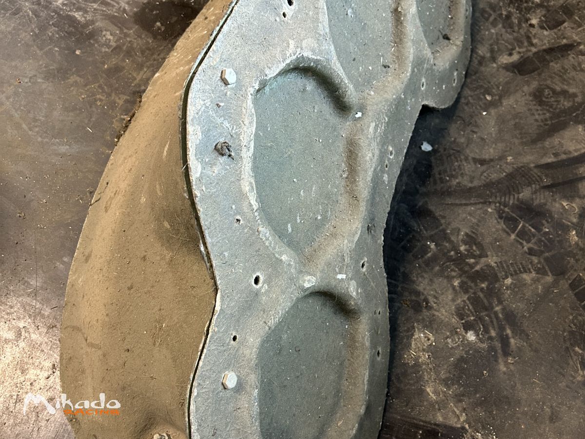 Moules, rampe de phares Mitsubishi évolution6 – photo 2 sur 2
