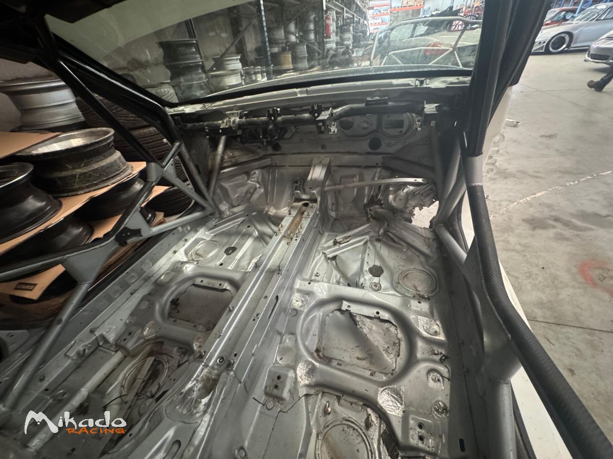 Caisse nue Porsche 997 GT3 3.6 Rallye GT10 2007 - Pièces disponibles – photo 4 sur 6