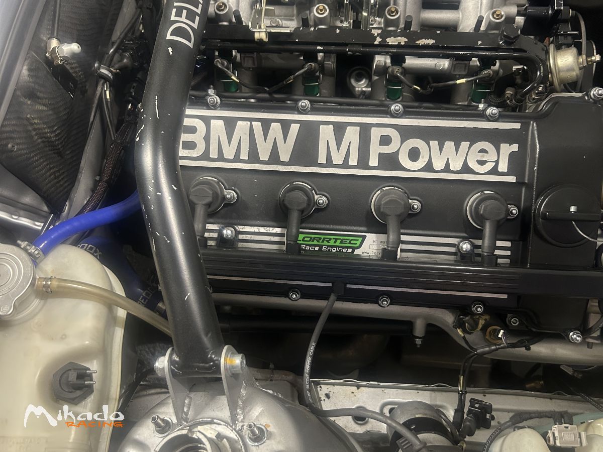 BMW M3 e30 – photo 5 sur 5