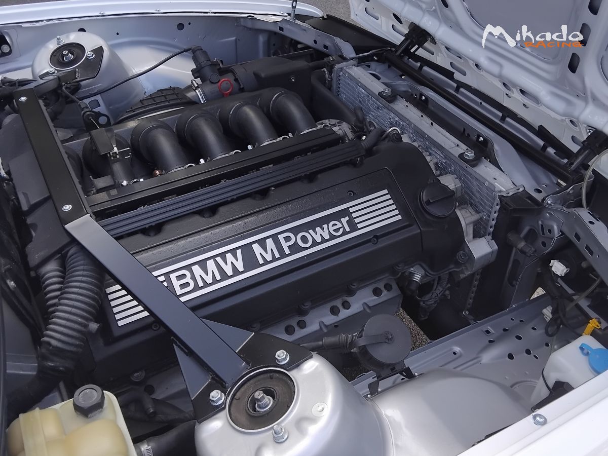 Bmw e30 – photo 2 sur 6