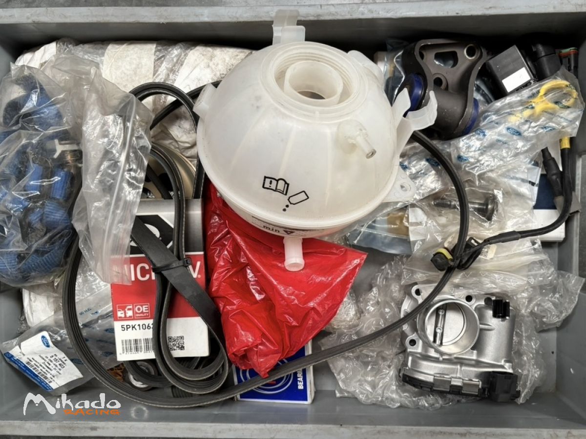 Lot pièces Ford Fiesta MK2 Rally2 – photo 5 sur 5