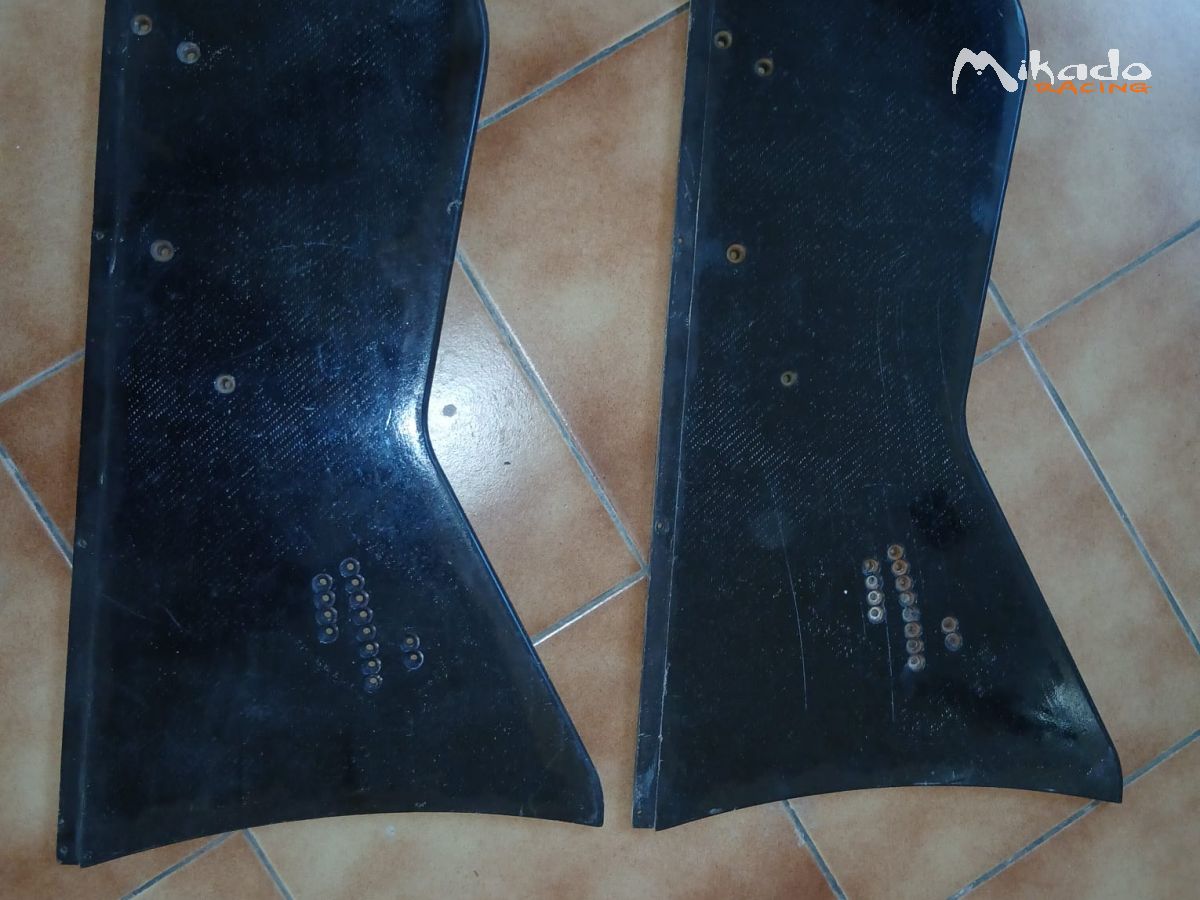 A vendre 2 dérives avant gauche pour Monoplace Super Nissan des années 2000
