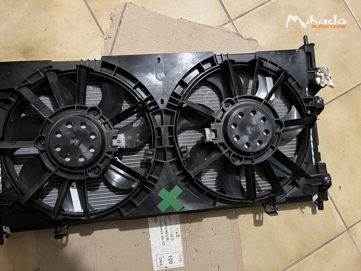 Radiateur moteur alpine A110 – photo 1 sur 2
