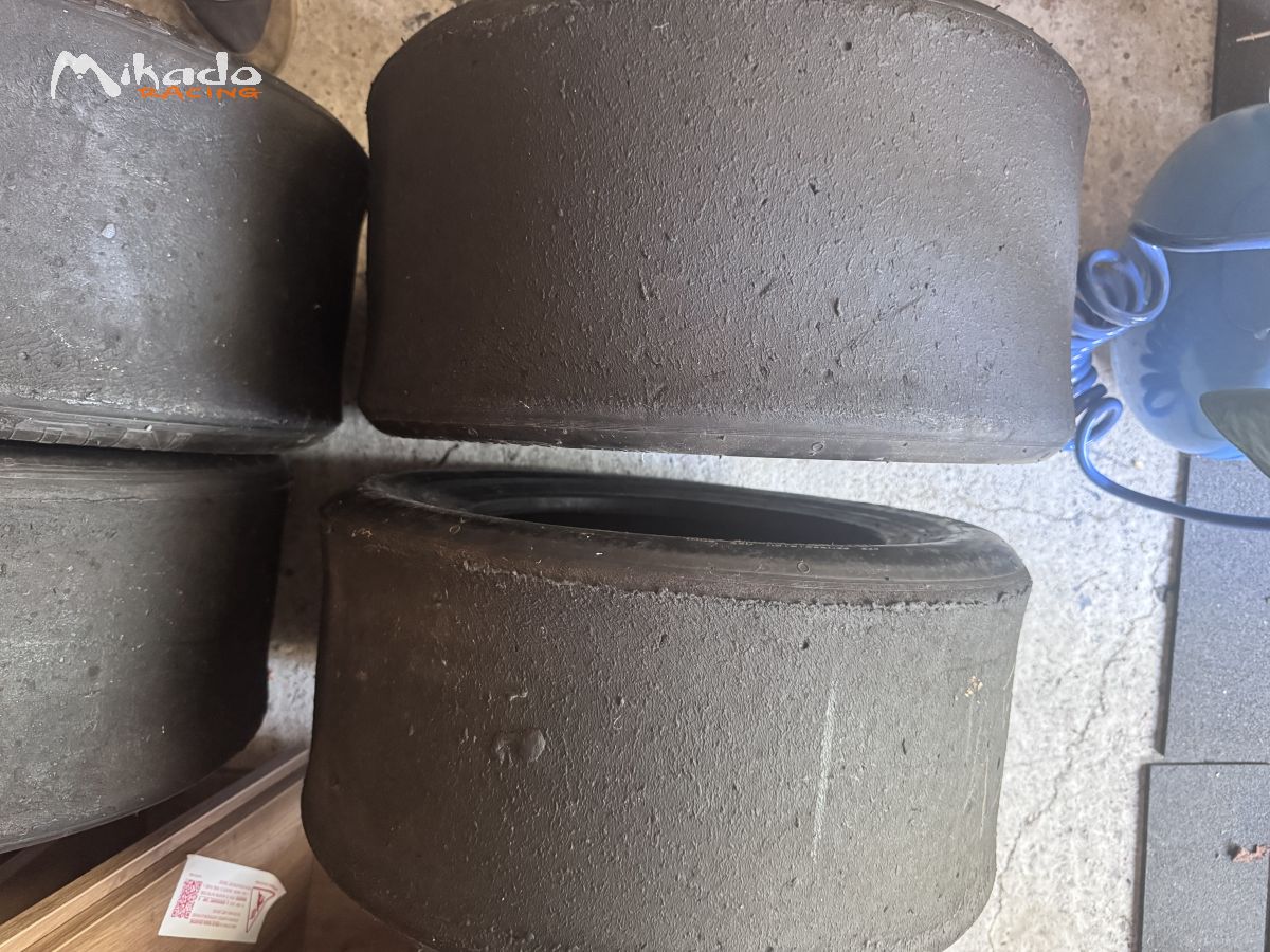 Pneu slick avon pour proto – photo 2 sur 2