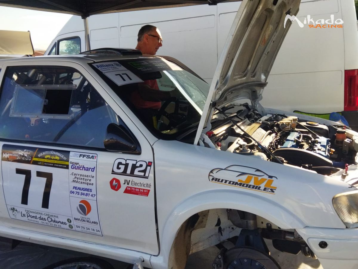 106 F2000 13 accidenté en pièce ou entière. – photo 2 sur 2