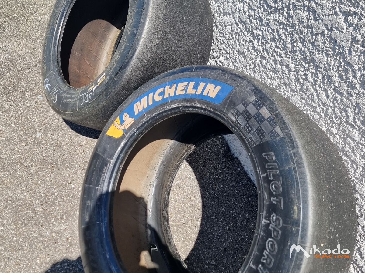 Slicks circuit Michelin 31 71 18 – photo 1 sur 4