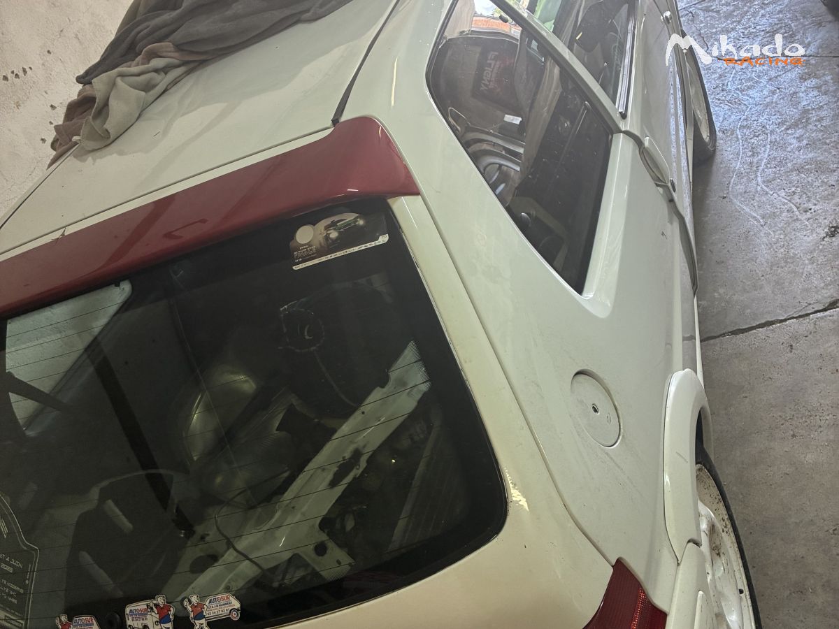 Peugeot 106 – photo 2 sur 6