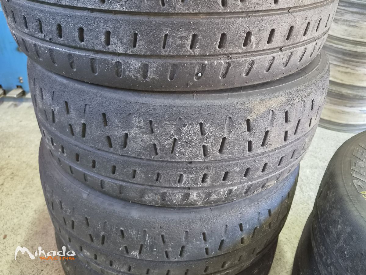 Pneus Pirelli RK7W 15 pouces