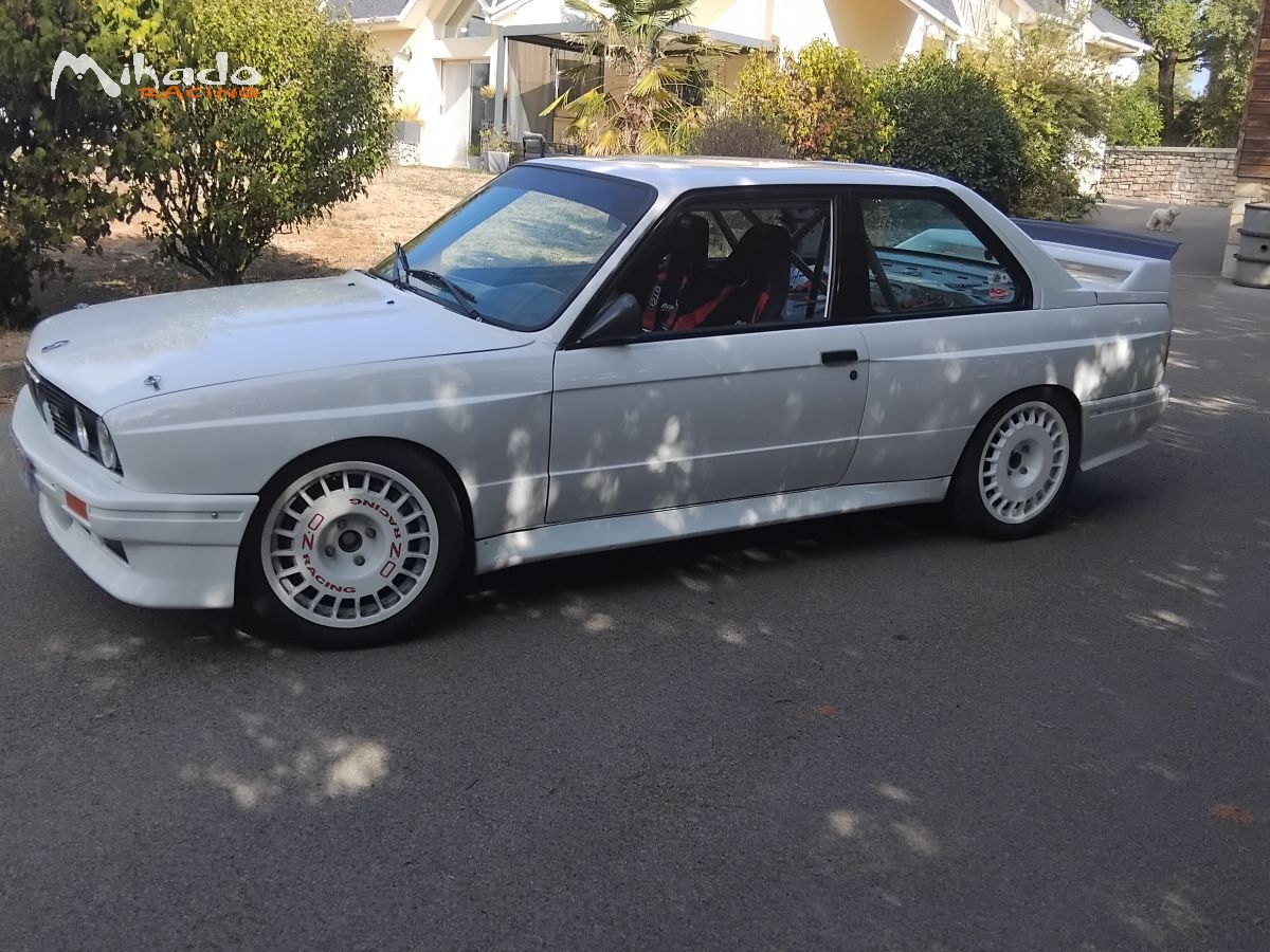 Bmw e30 – photo 1 sur 6