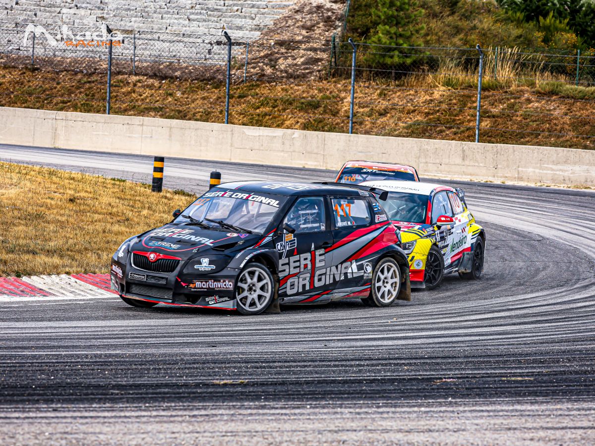Skoda Fabia Rx3 RallyCross – photo 2 sur 4