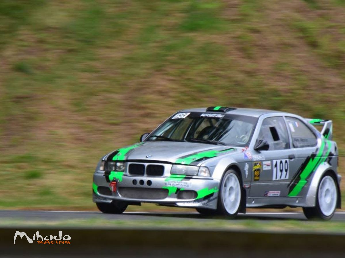 BMW compact F2000 top – photo 2 sur 3