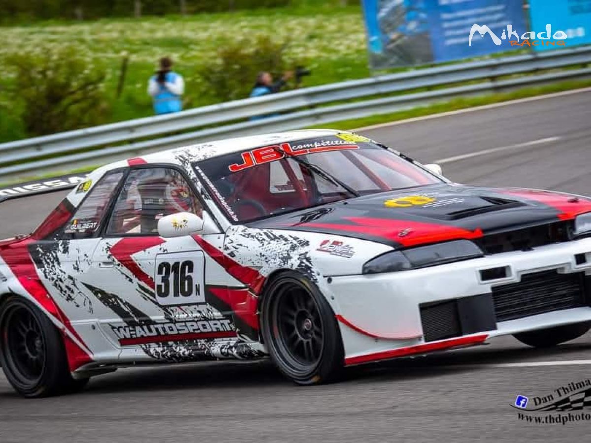 Nissan Skyline R32 GTR – photo 1 sur 6