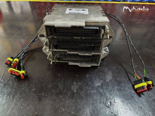 Calculateur maxxecu citoren / peugeot ...