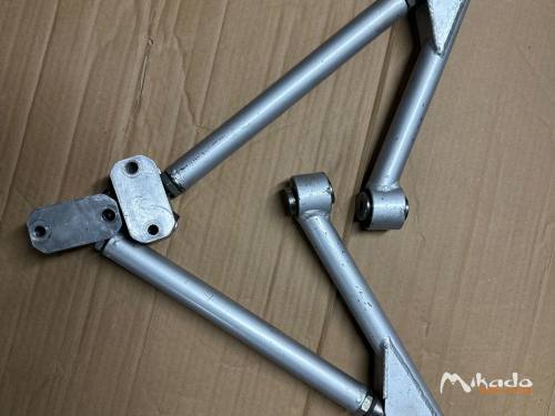 Triangle 106, Saxo voie large