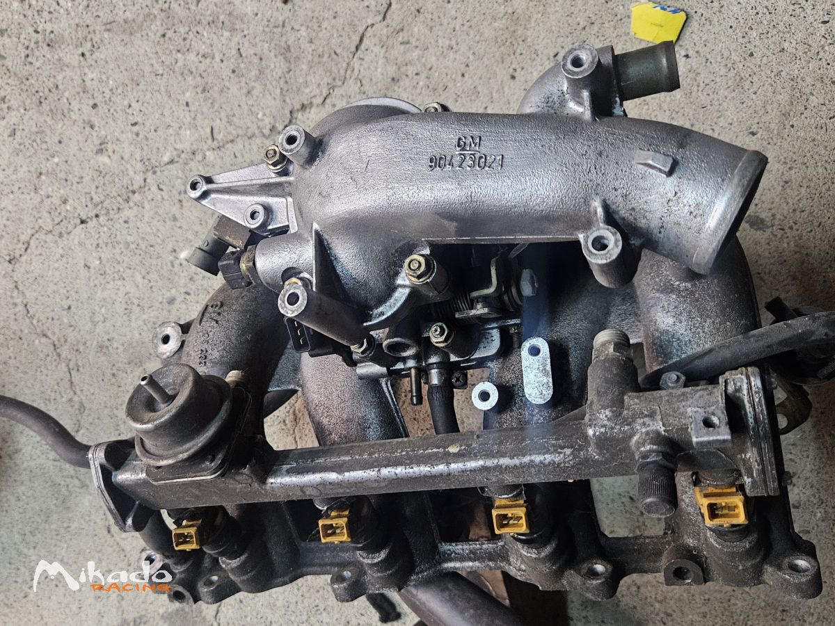 LOT DE PIECES MOTEUR KADETT GSI 16V et VECTRA A 4x4 turbo – photo 1 sur 10