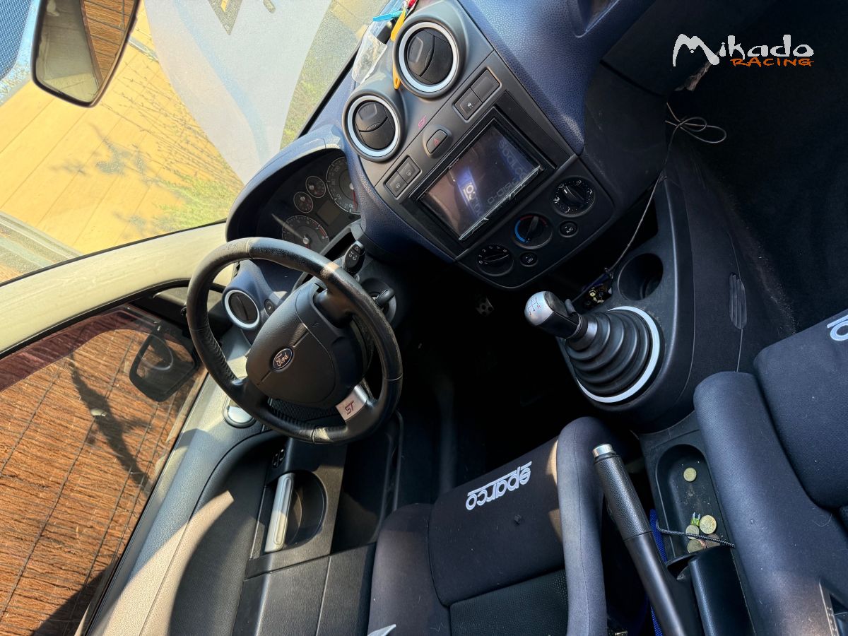 Ford fiesta st150 – photo 2 sur 6