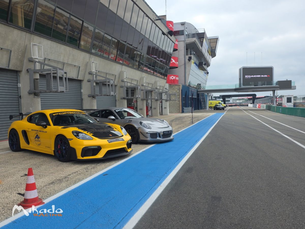 Location Porsche 718 Cayman GT4 RS pour Trackdays