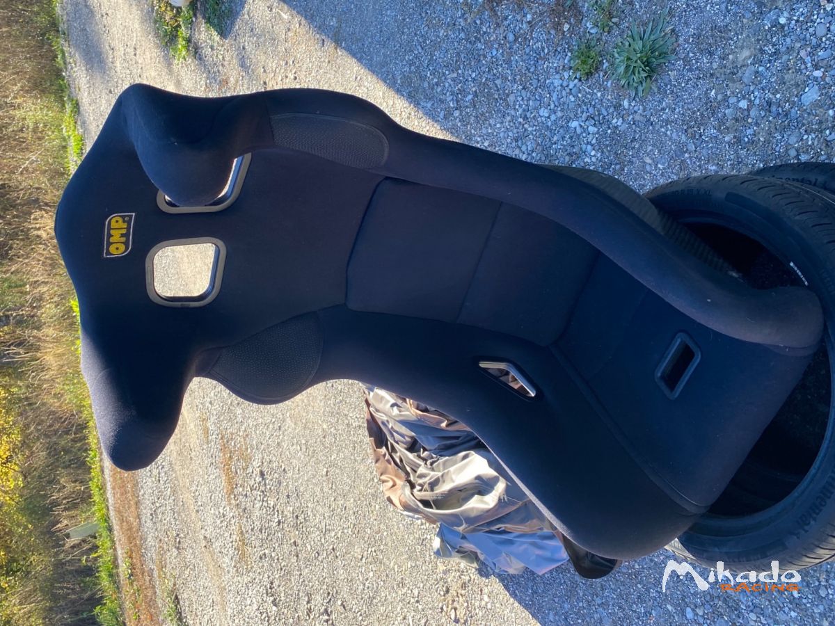 Baquet OMP carbone – photo 1 sur 2