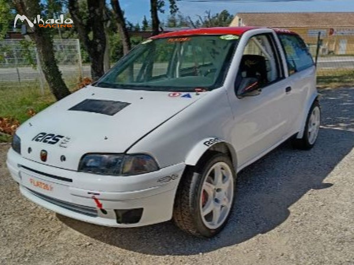 FIAT PUNTO GT – photo 3 sur 4