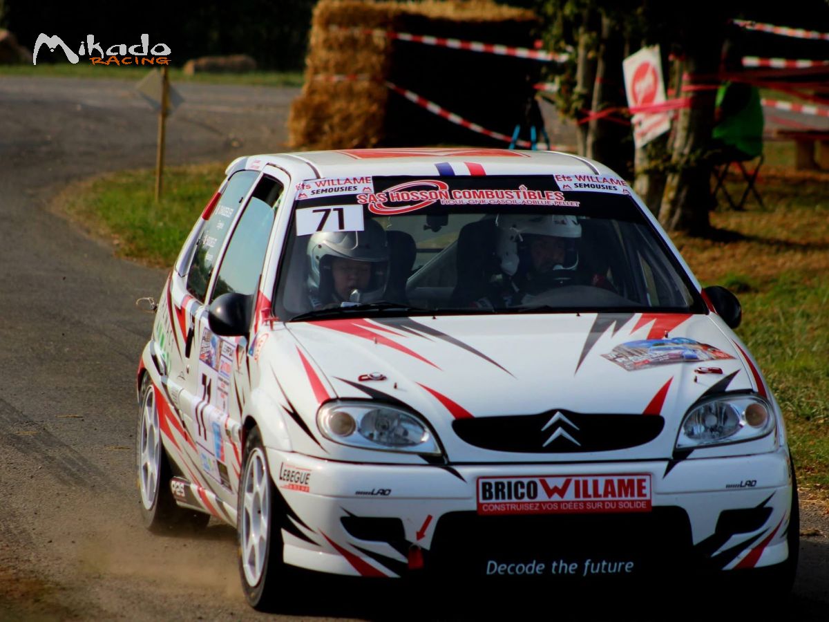 Saxo A6 – photo 1 sur 4