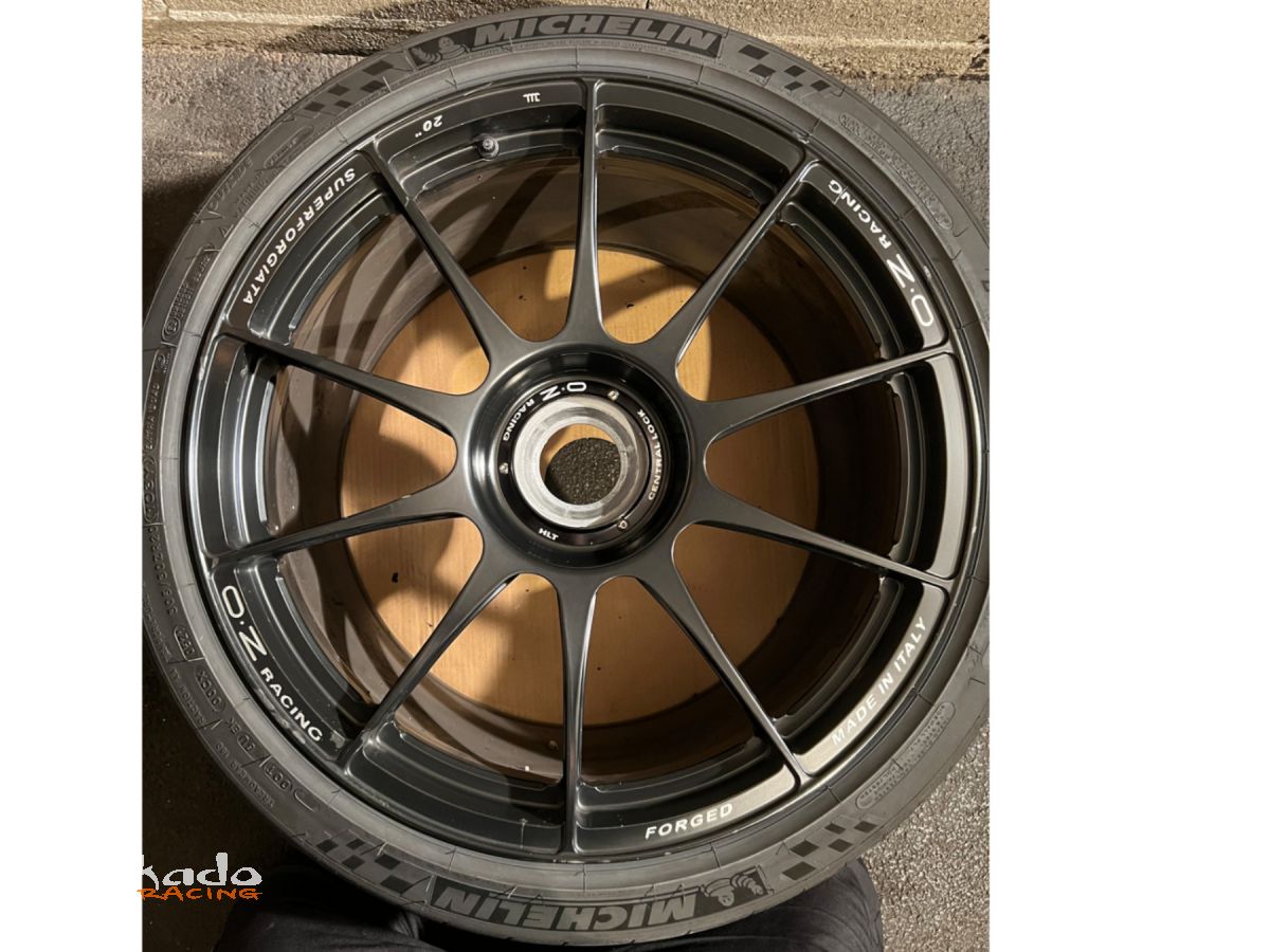 OZ SUPERFORGIATA CL 20' Porsche 911 991 – photo 4 sur 4