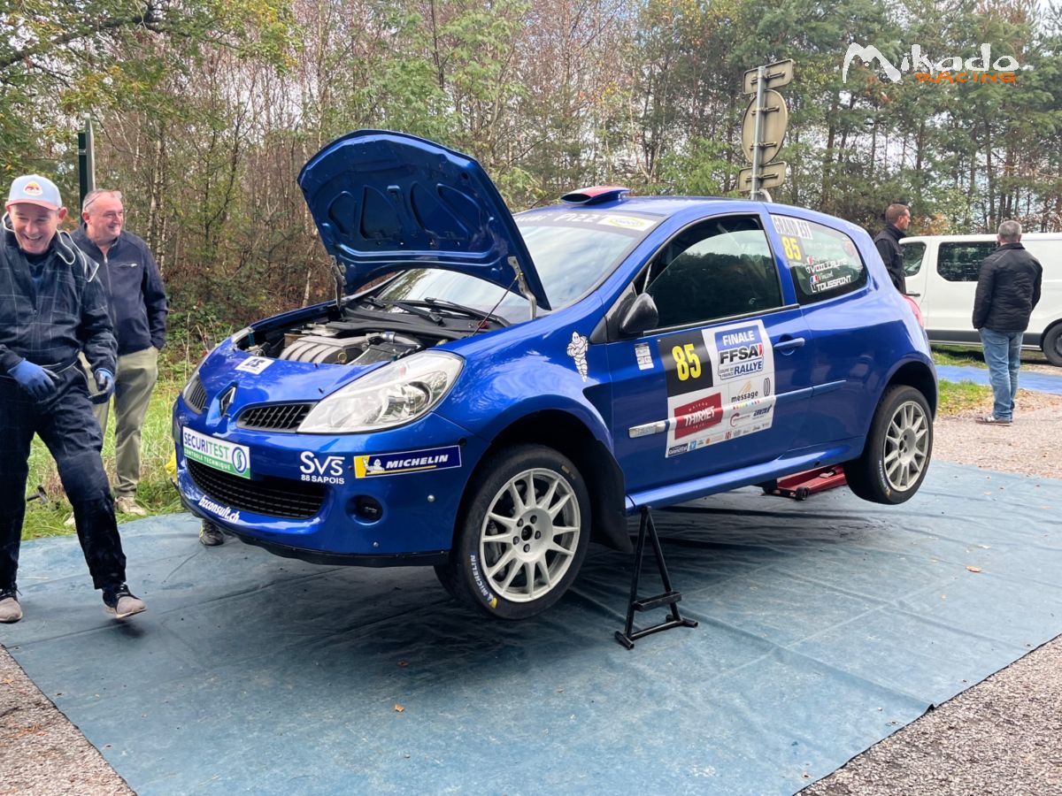 Clio r3 max double championne de france – photo 2 sur 4