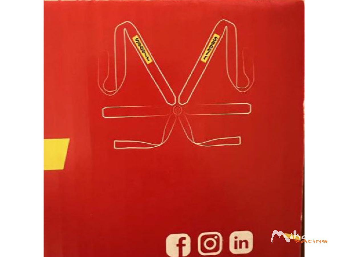 Harnais SABELT, Volant OMP, Moyeu Momo, manomètre – photo 1 sur 5