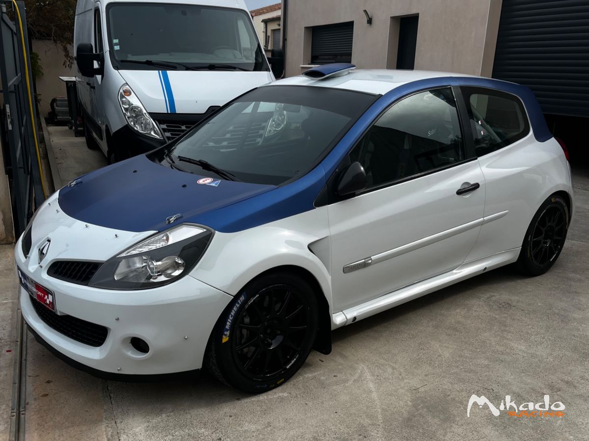 Renault Clio R3 acces – photo 1 sur 8