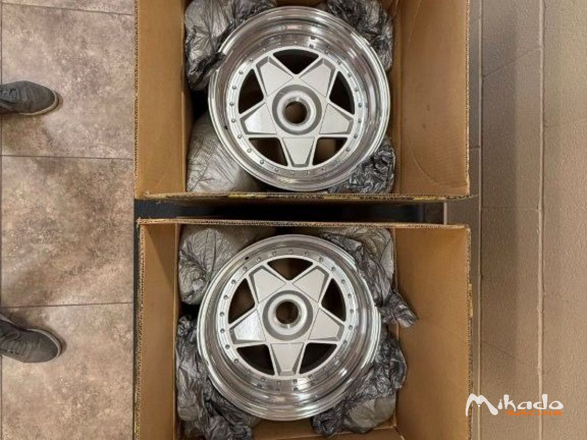 Ferrari F40 Speedline Wheel Set. – photo 2 sur 3
