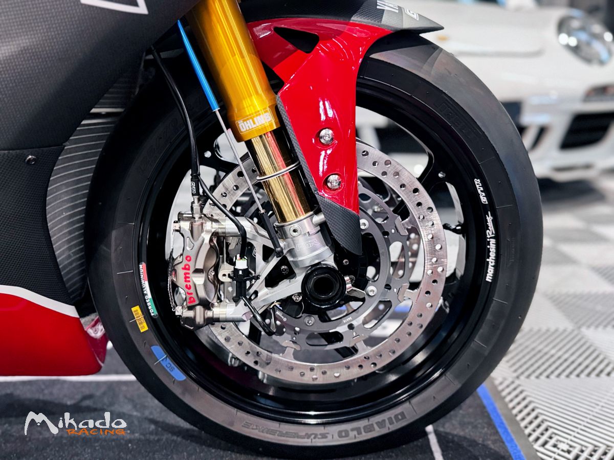 YAMAHA R1 GYTR PRO 25TH ANNIVERSARY – N°9/25 – photo 10 sur 10