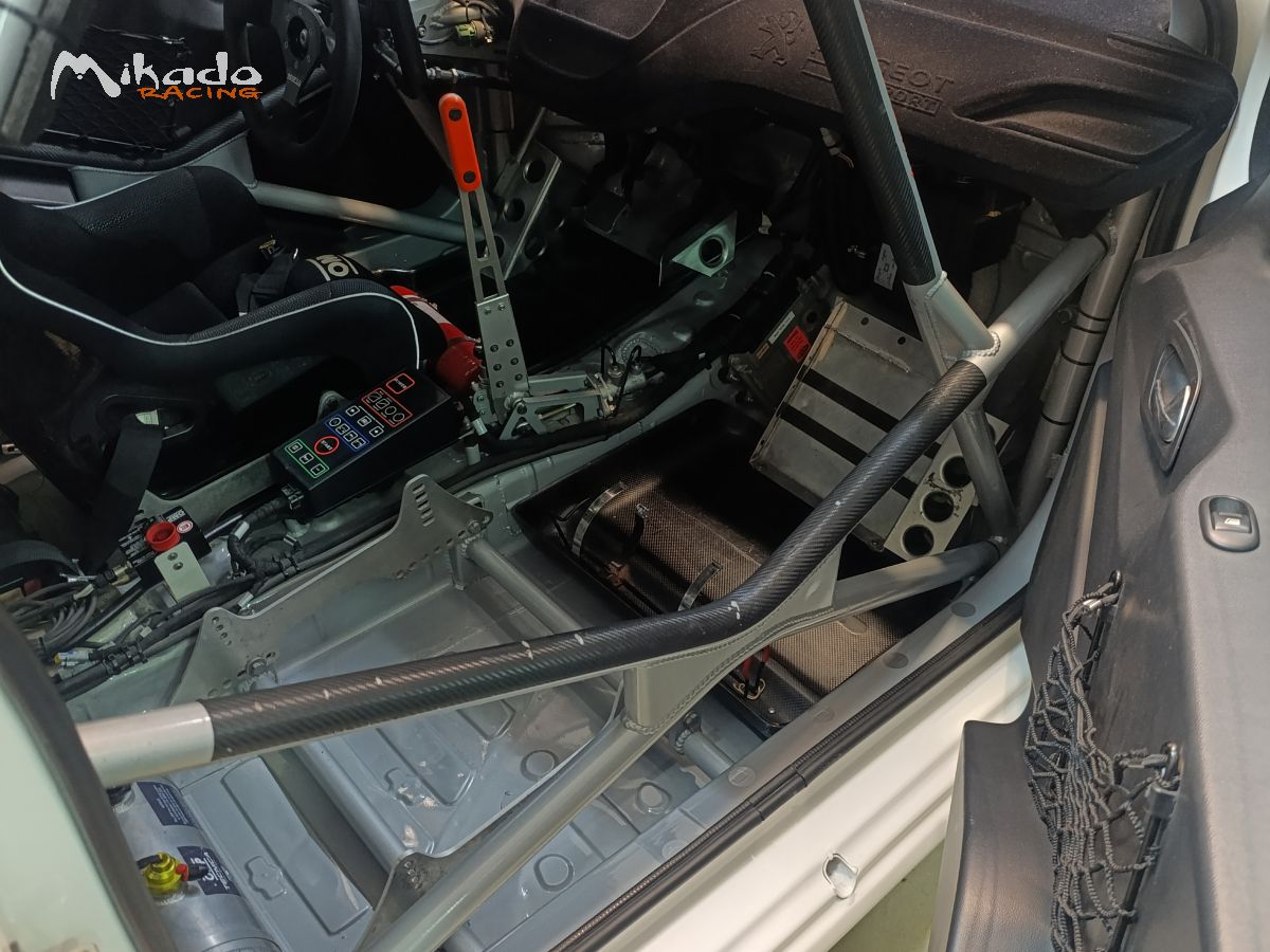 Peugeot 208 R2 – photo 7 sur 9