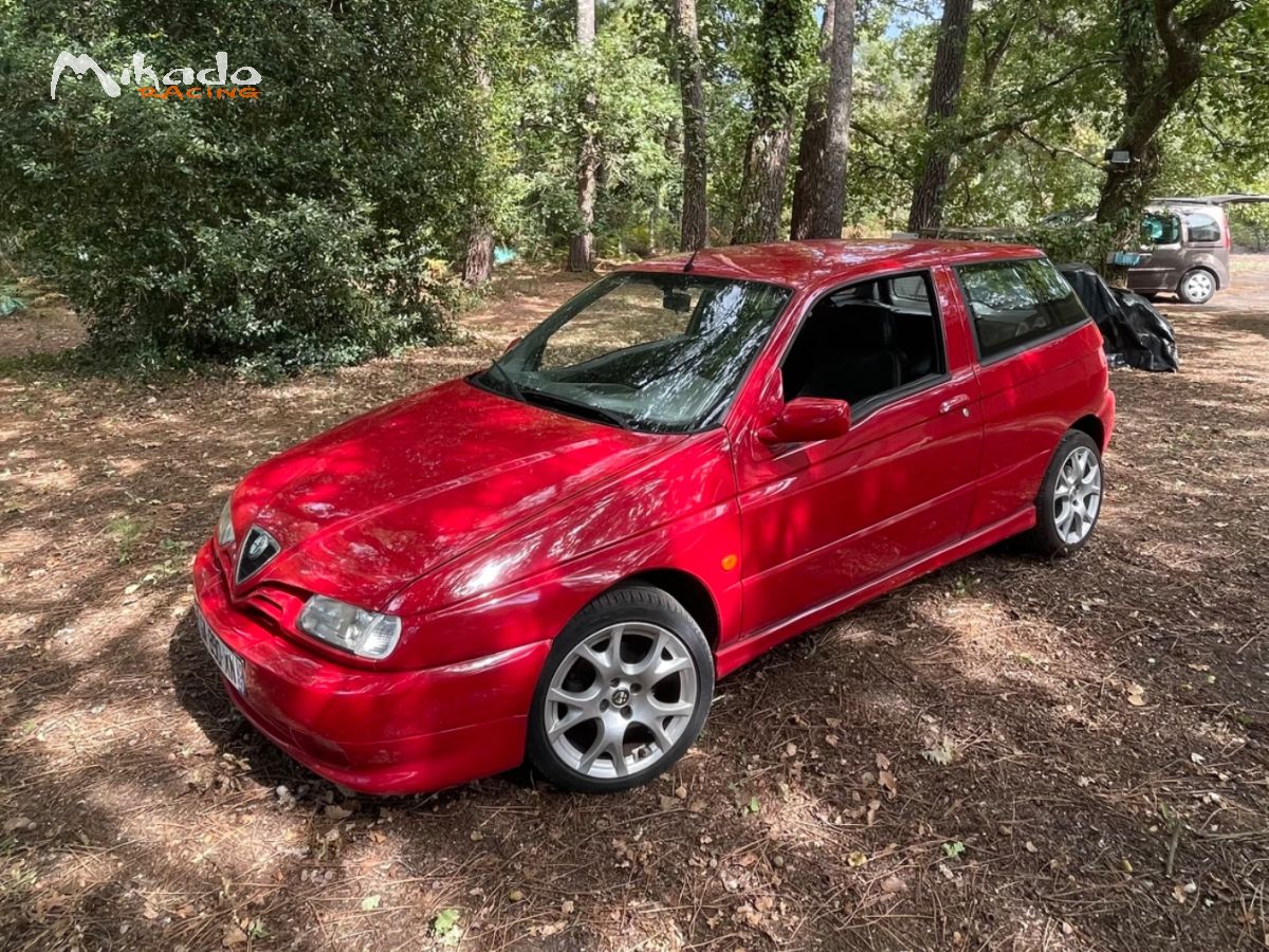 Alfa Roméo 145 1.3 Boxer – photo 4 sur 5