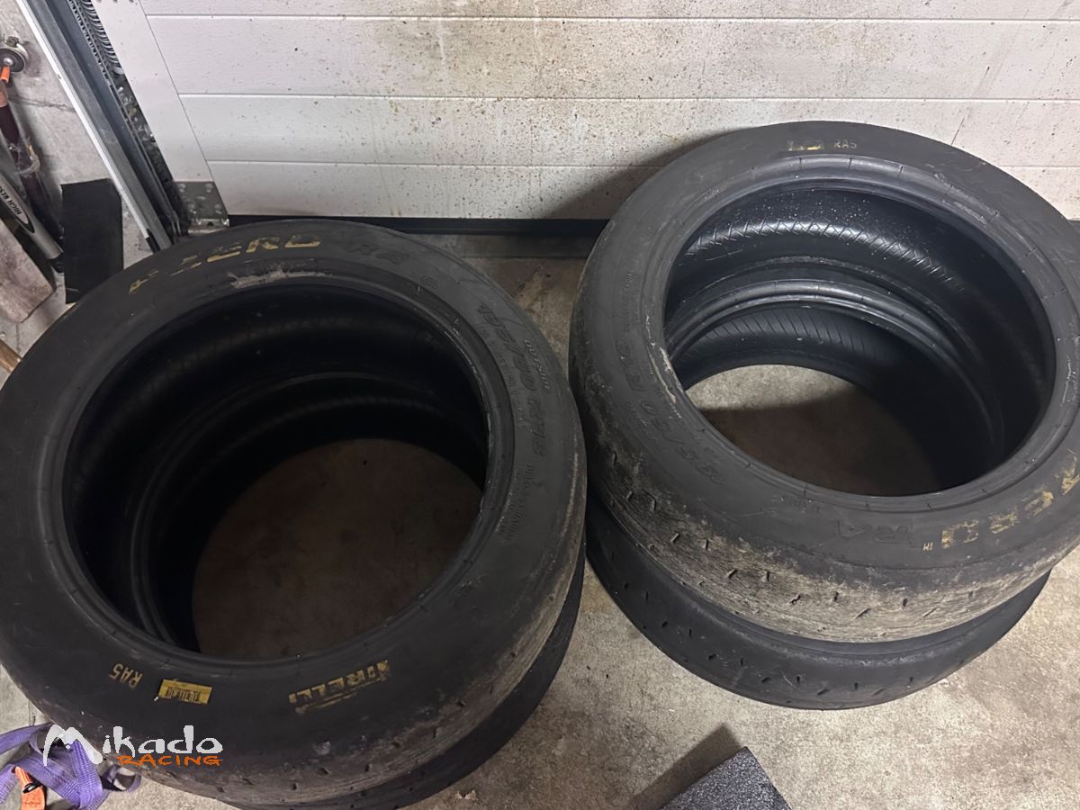 Donne 4 pneus Pirelli 16 pouces