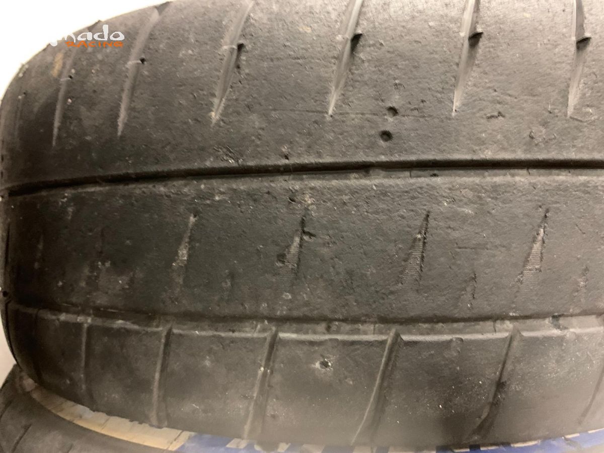 Pneus Michelin 20/65 18 Pouces H31 40kms d'ES – photo 5 sur 9