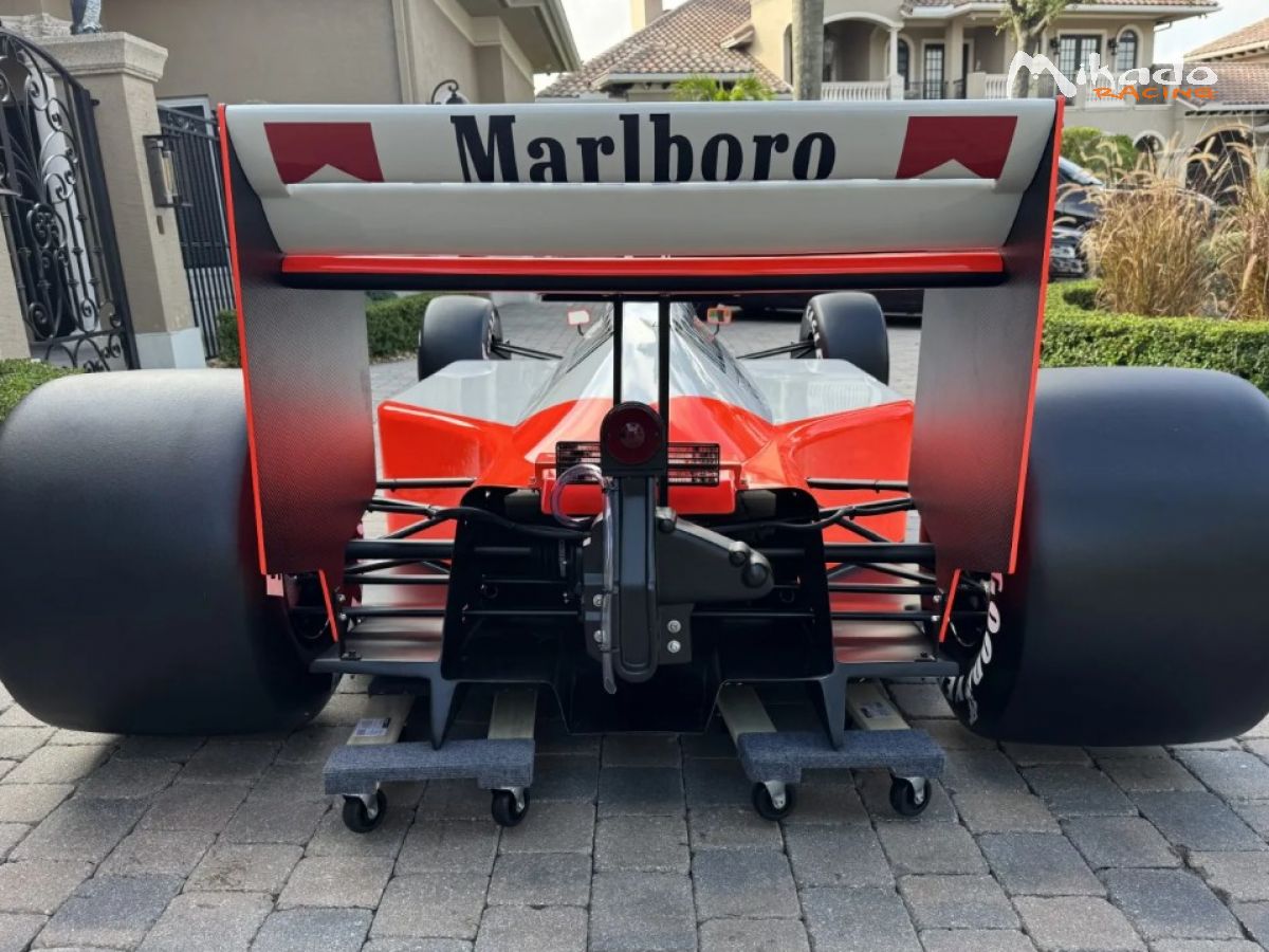 1:1 Scale McLaren MP4/4 Display Model – photo 3 sur 4