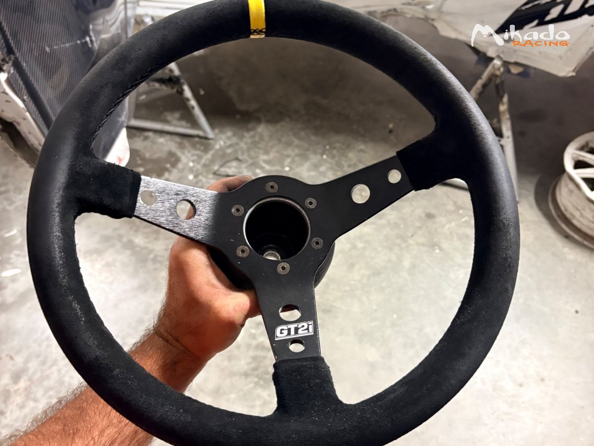 Volant GT2i pro 70 avec moyeu