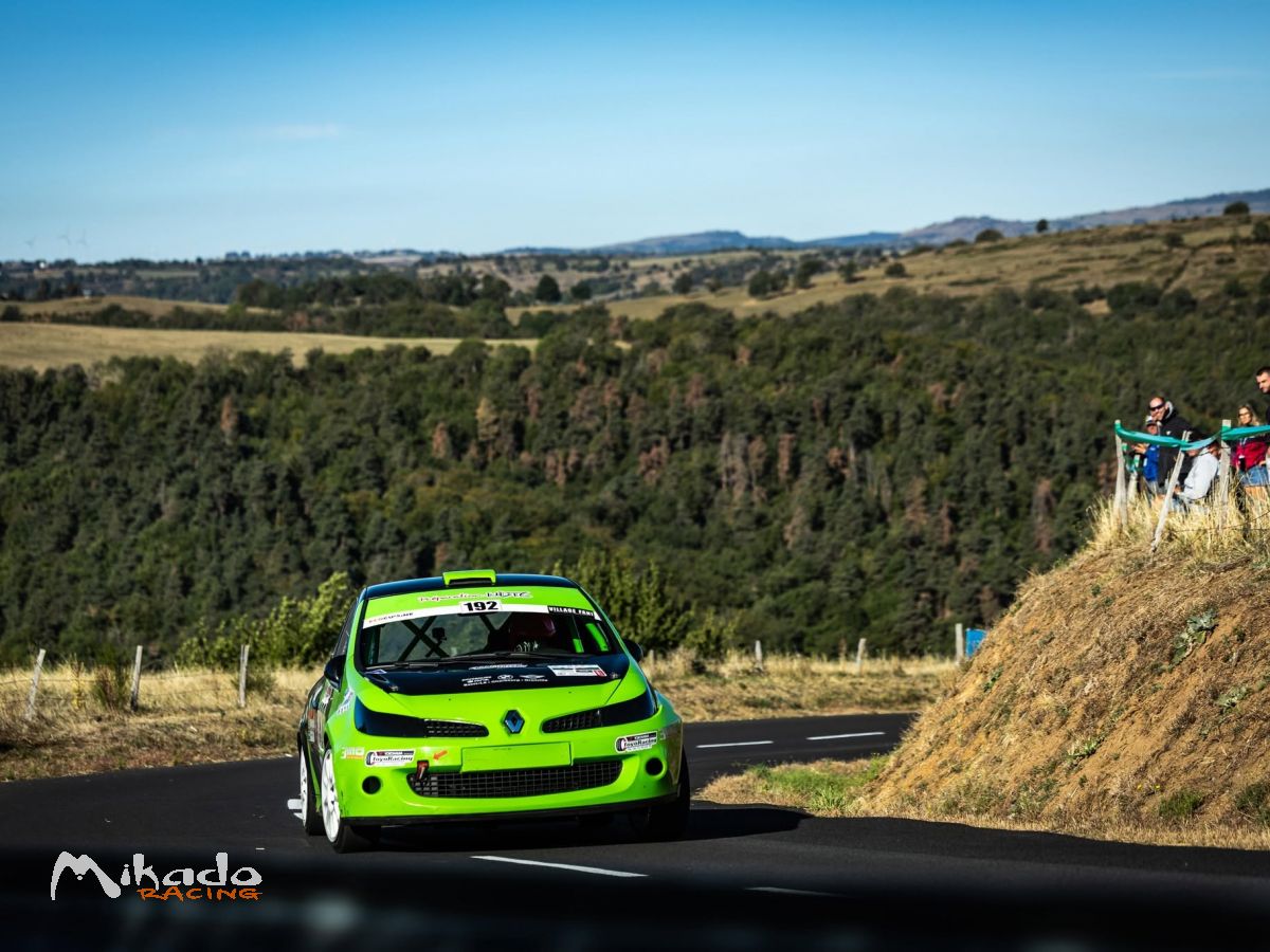 clio 3 f2000 – photo 1 sur 2